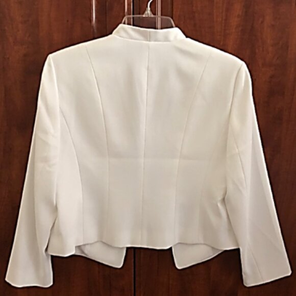 Ann Taylor, No Collar, Cropped Blazer, White, Size 6 - Picture 3 of 10